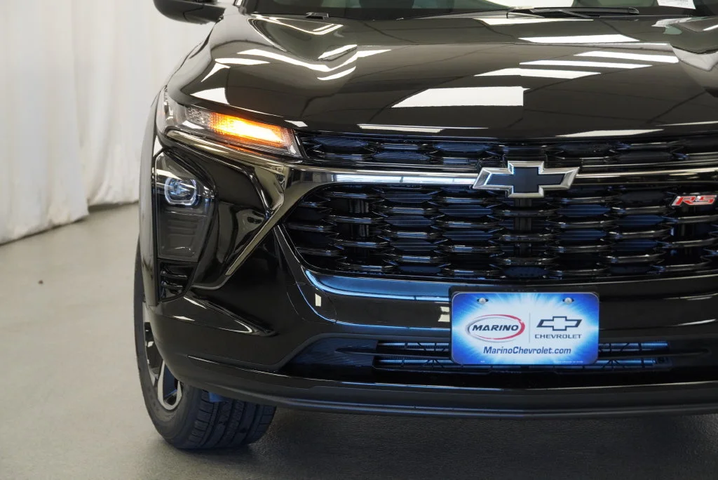 New 2026 Mosaic Black Metallic Chevrolet 1RS image 10