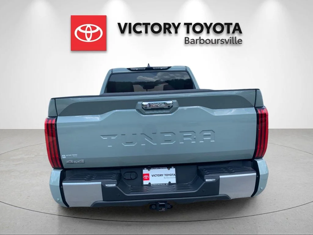 Used 2025  Toyota Limited image 4