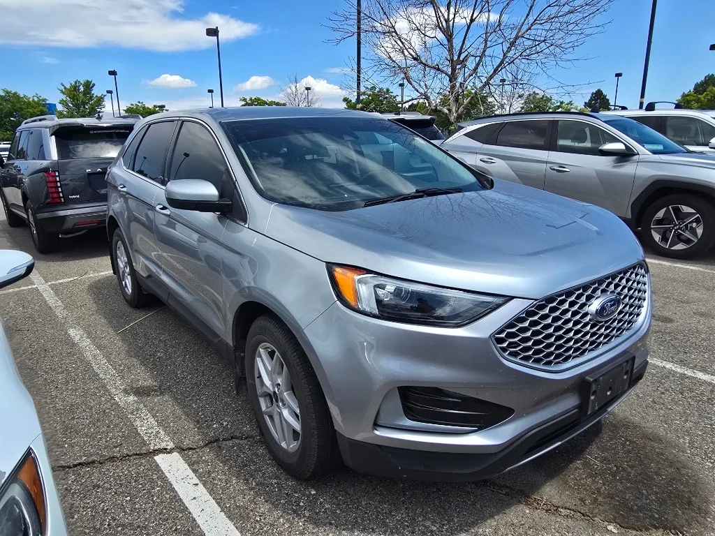 Used 2024 Iconic Silver Metallic Ford SEL image 7