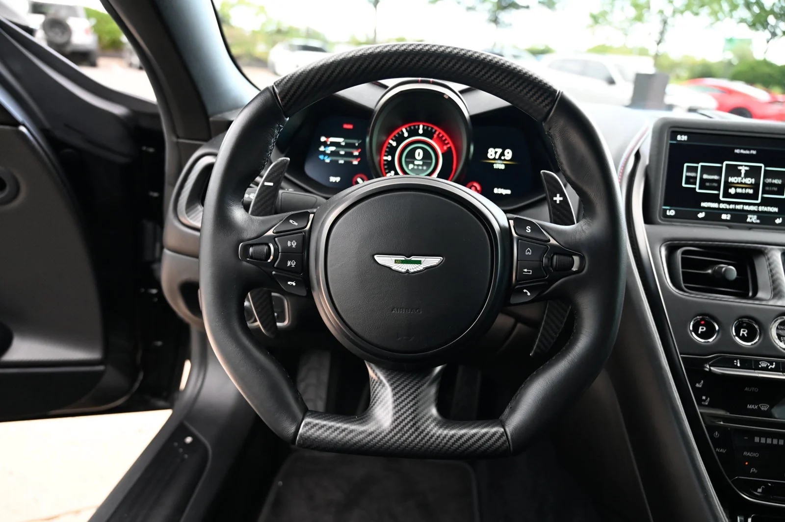 Used 2021  Aston Martin Superleggera image 21