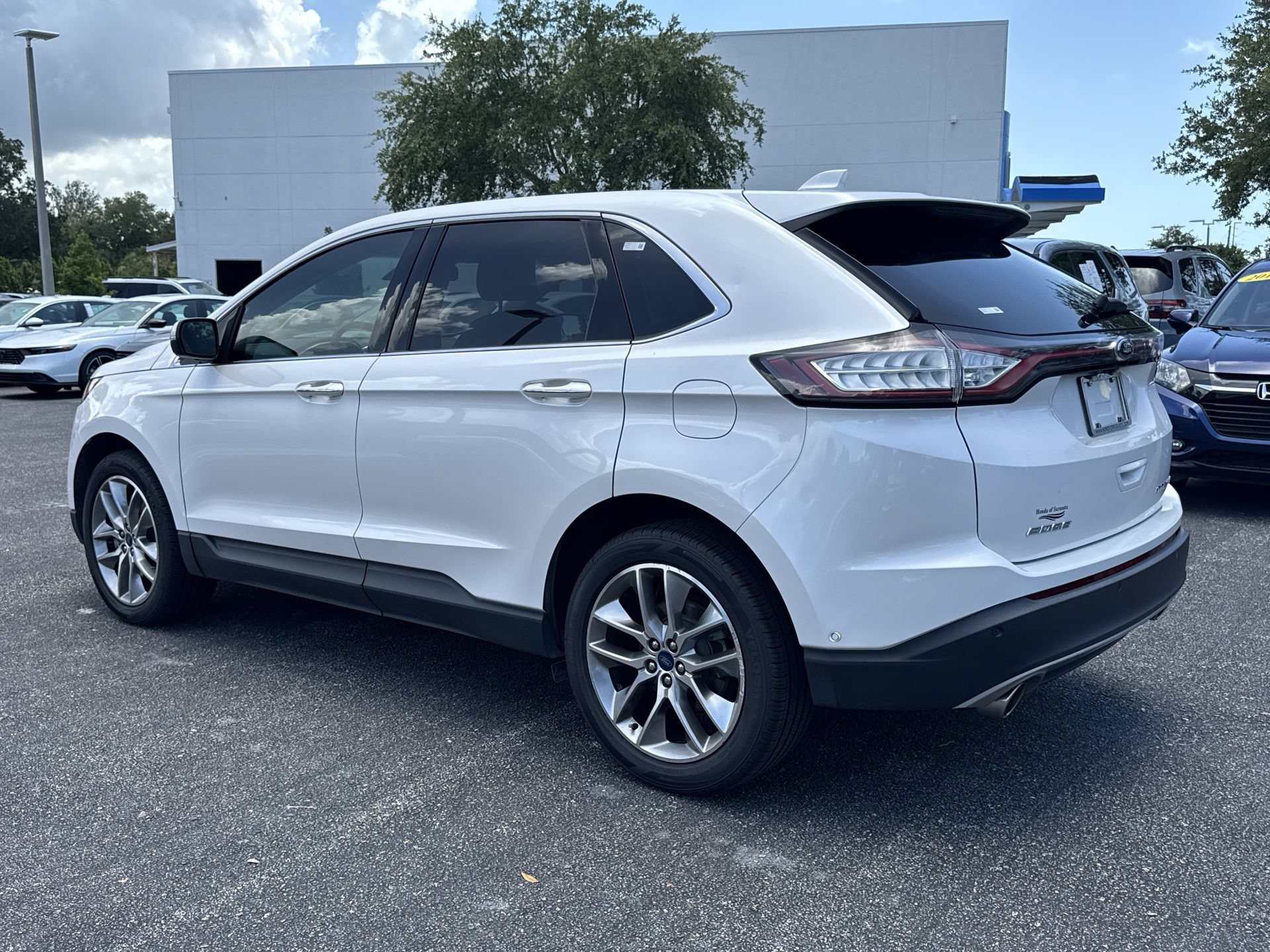Used 2018 White Platinum Clearcoat Metallic Ford Titanium image 8