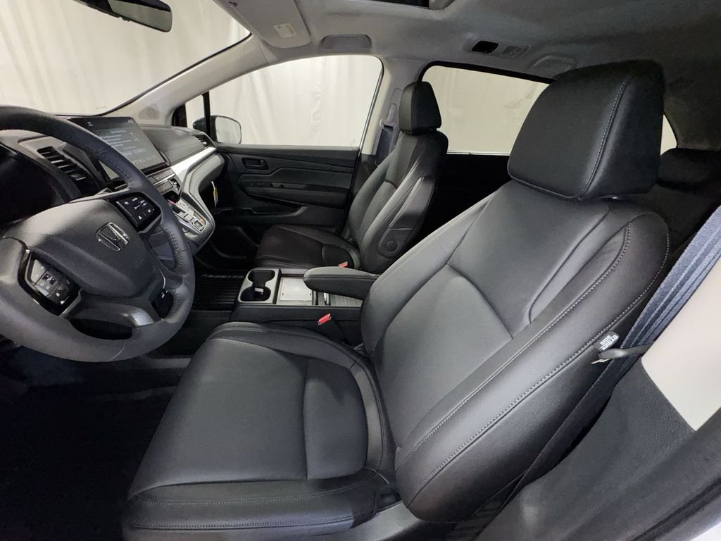 2026 Honda Odyssey EX-L - Photo 13