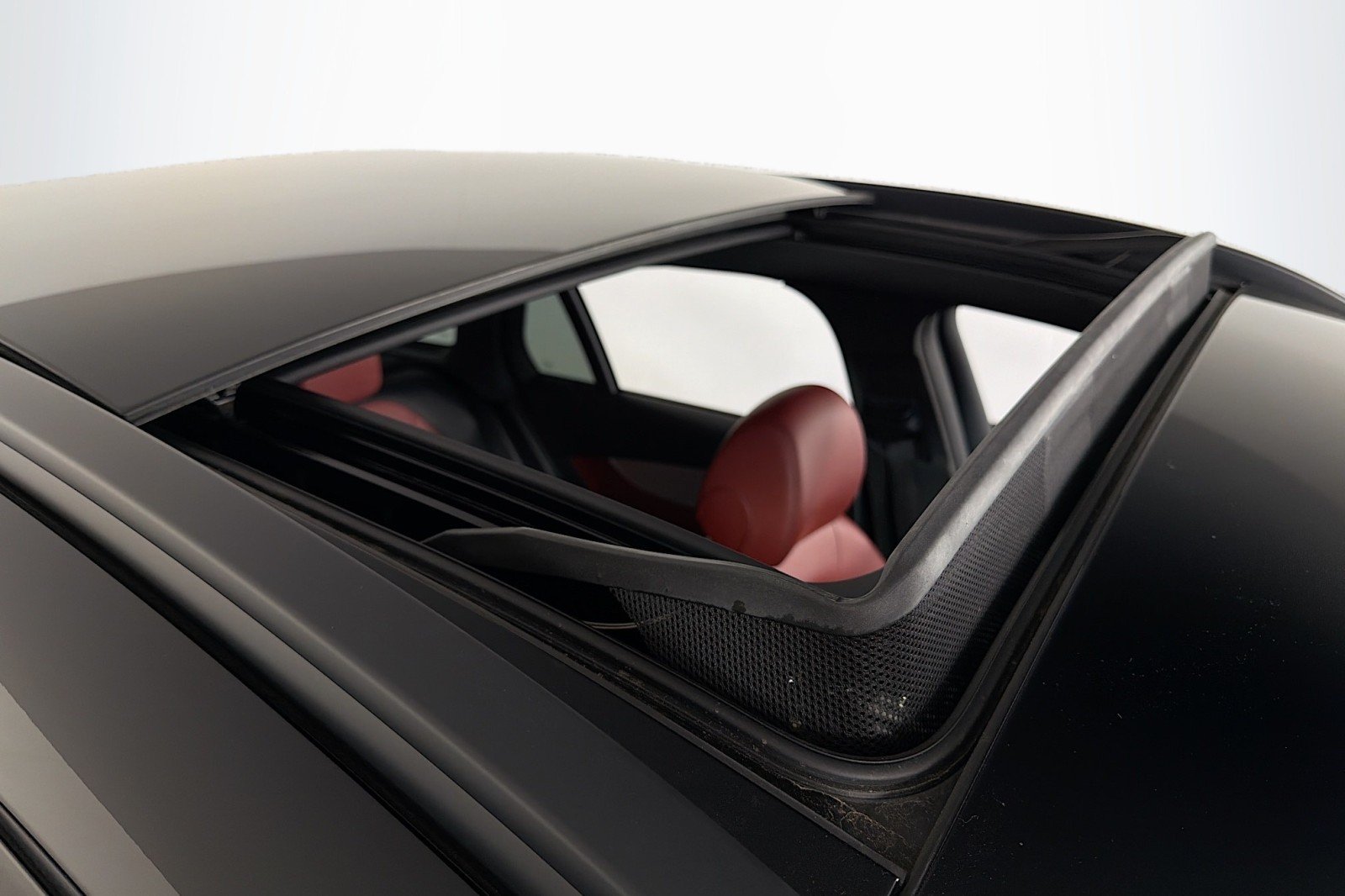 Used 2022 Black Mercedes-Benz 300 image 22