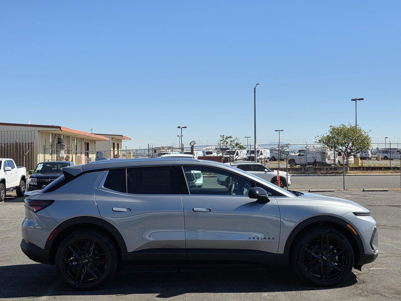 2026 Chevrolet Equinox EV 2LT - Photo 8
