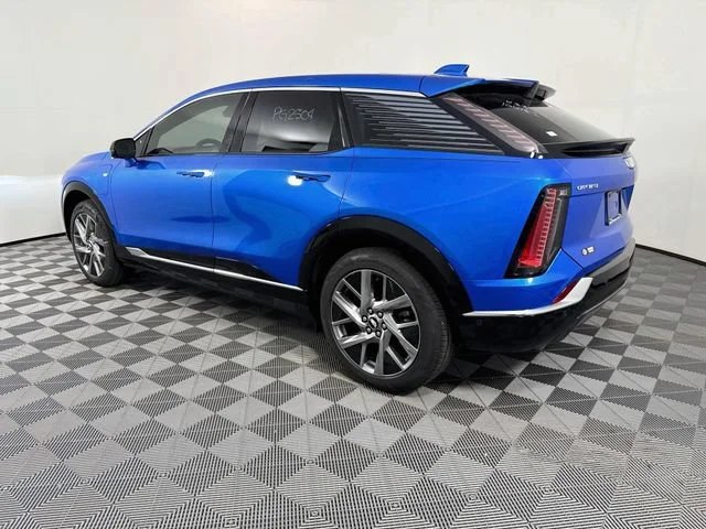 2027 Cadillac OPTIQ Luxury - Photo 19