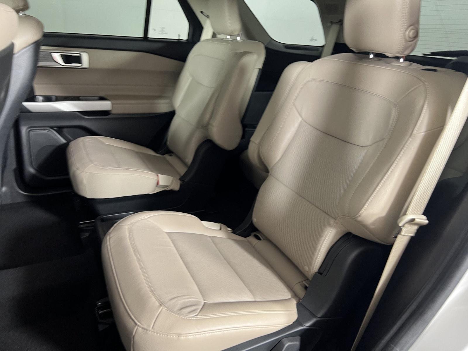 Used 2020 Star White Metallic Tri-Coat Ford Limited image 25