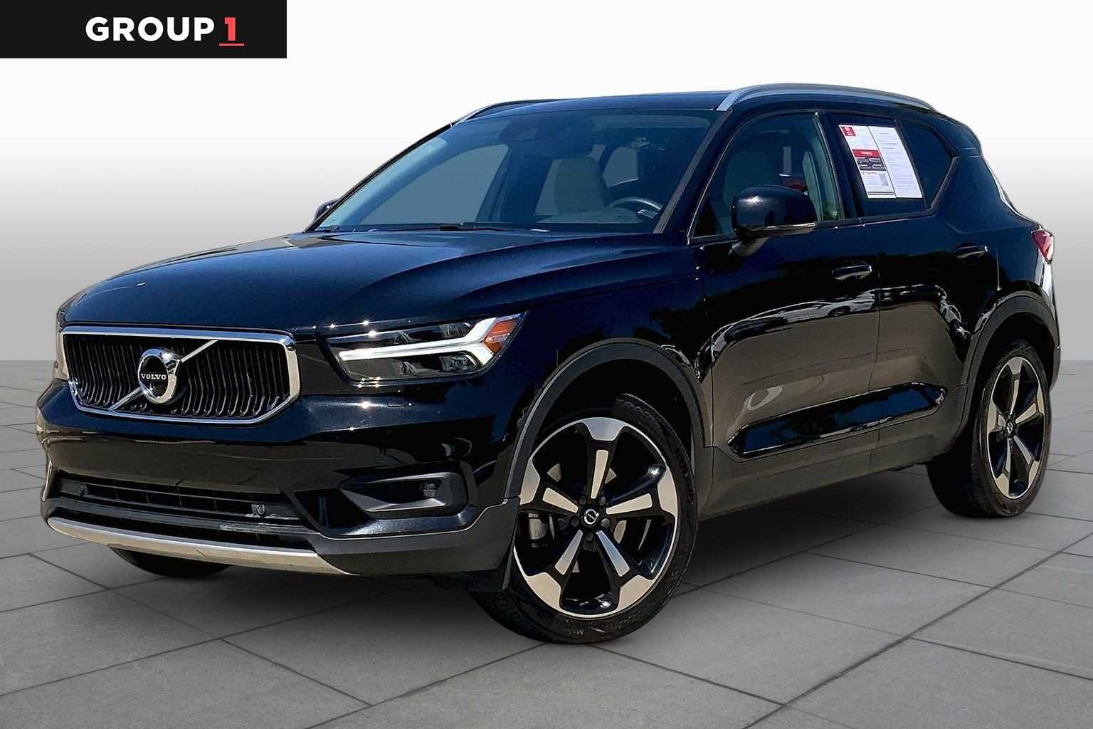 2022 Volvo XC40 T5 Momentum AWD's photo