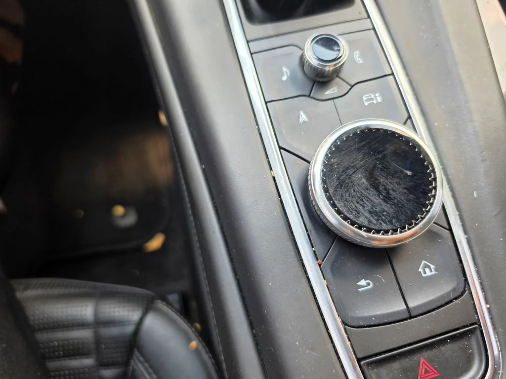 Used 2022 Black Cadillac Sport Platinum image 19