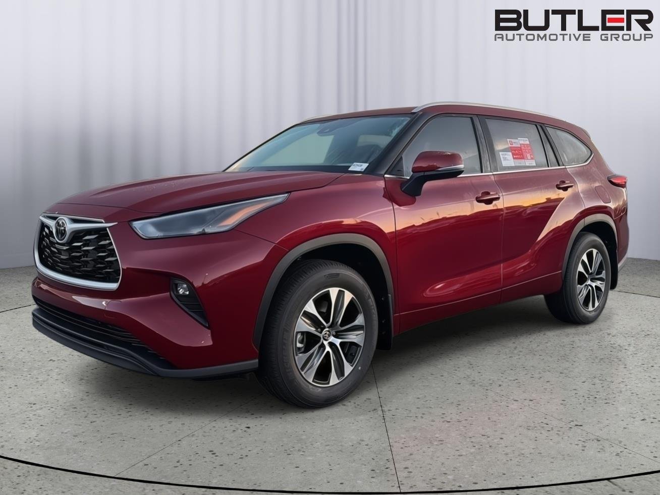New 2026 Ruby Flare Pearl Toyota XLE image 2