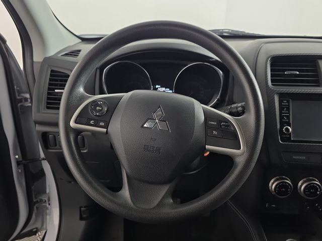 Used 2024  Mitsubishi 2.0 ES image 13