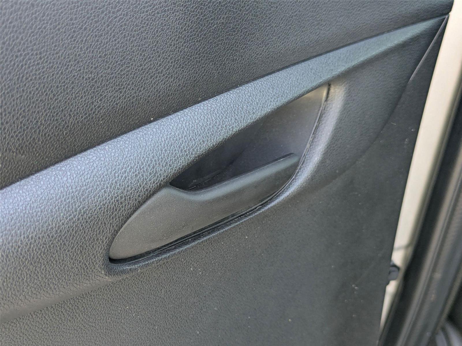 Used 2022 Silver Ice Chevrolet 1LT image 26