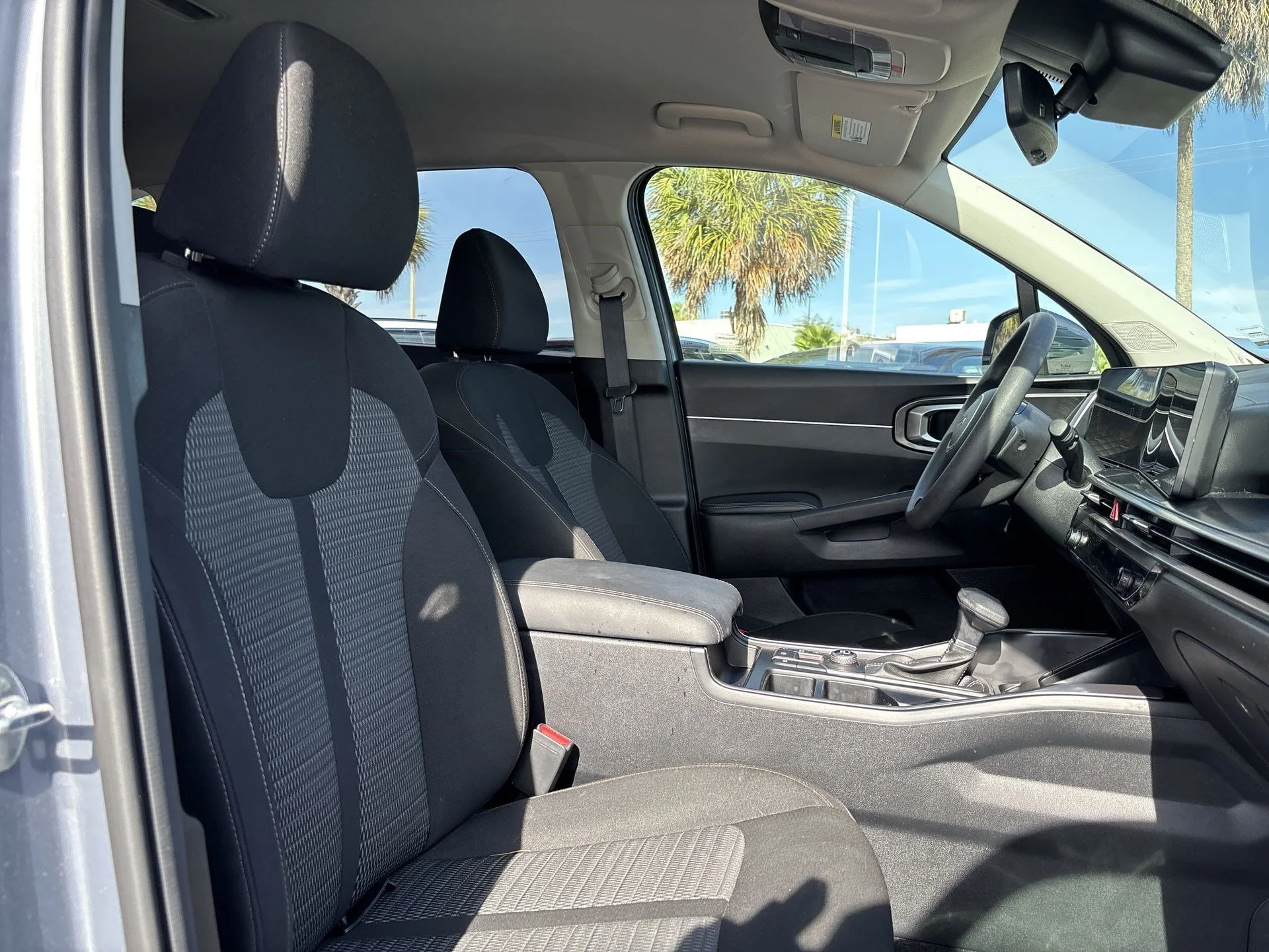Certified Used 2025 Everlasting Silver Kia LX image 23