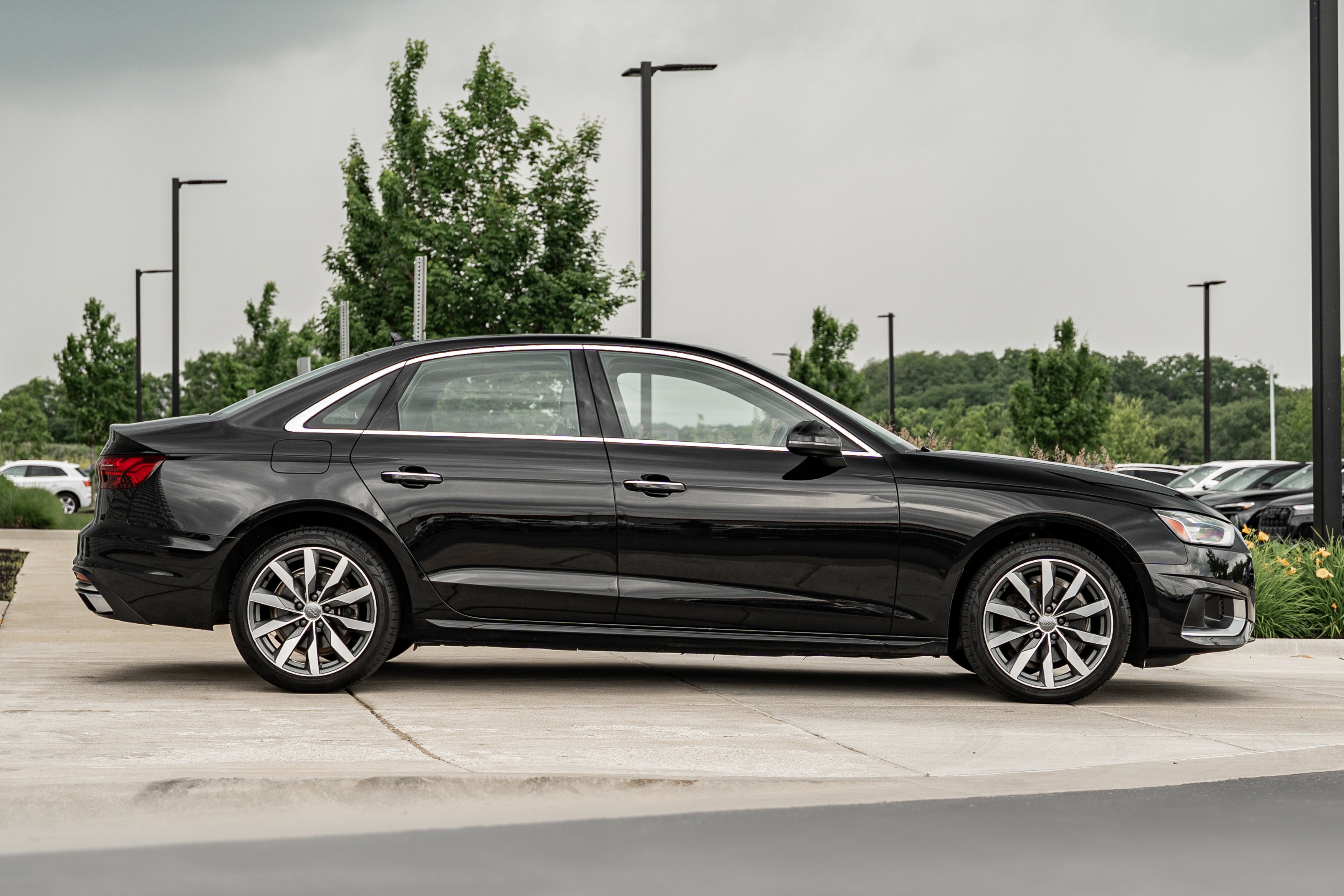 Used 2021 Mythos Black Metallic Audi Premium Plus image 3