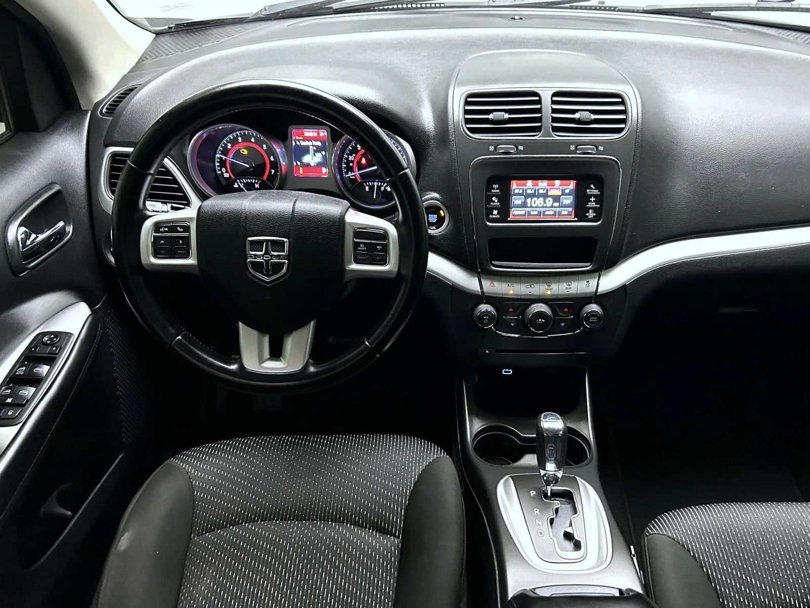 Used 2020 Gray Dodge SE image 12