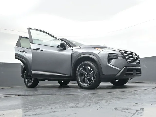 Used 2025 Gray Nissan SV image 42