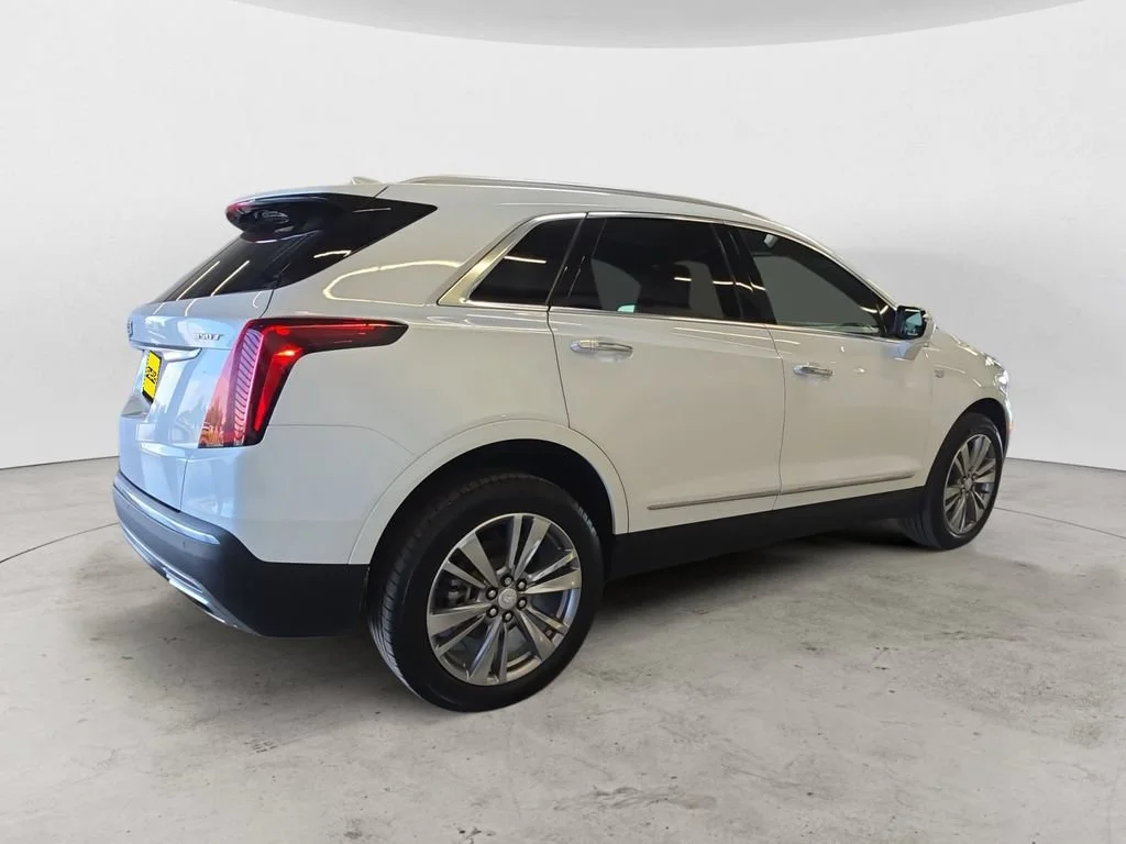 Used 2025 Crystal White Tricoat Cadillac Premium Luxury image 8