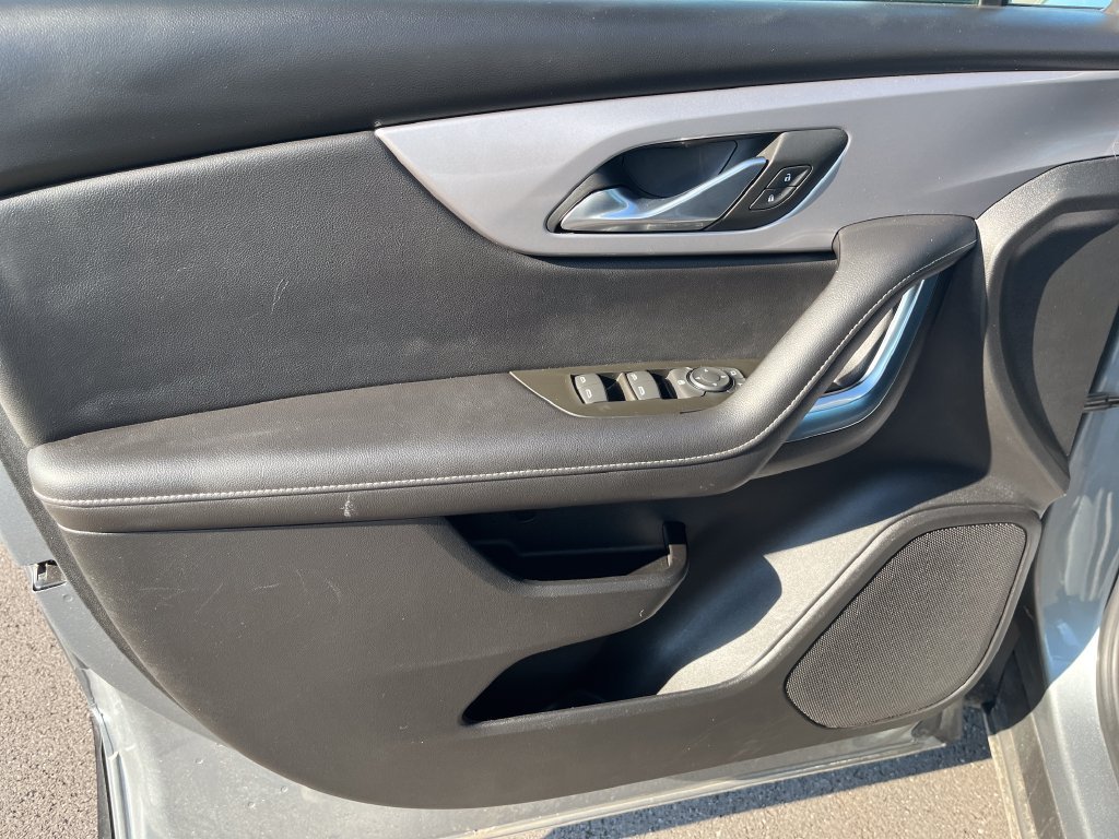Used 2025 Gray Chevrolet LT image 11