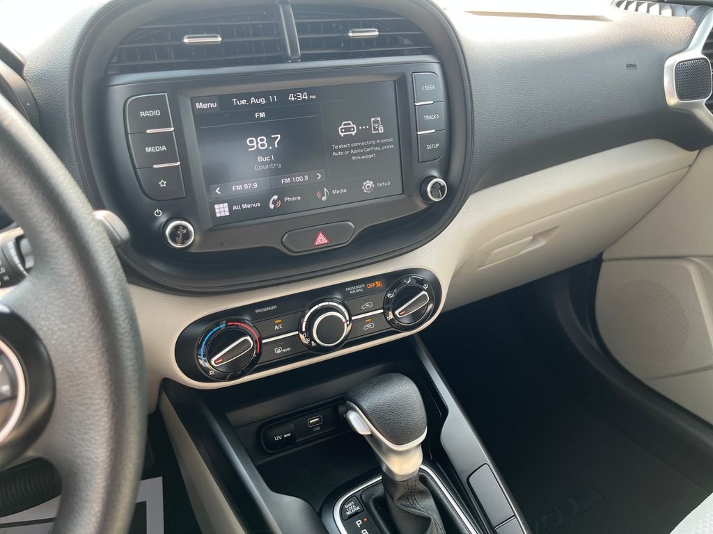 Used 2025 White Kia LX image 19