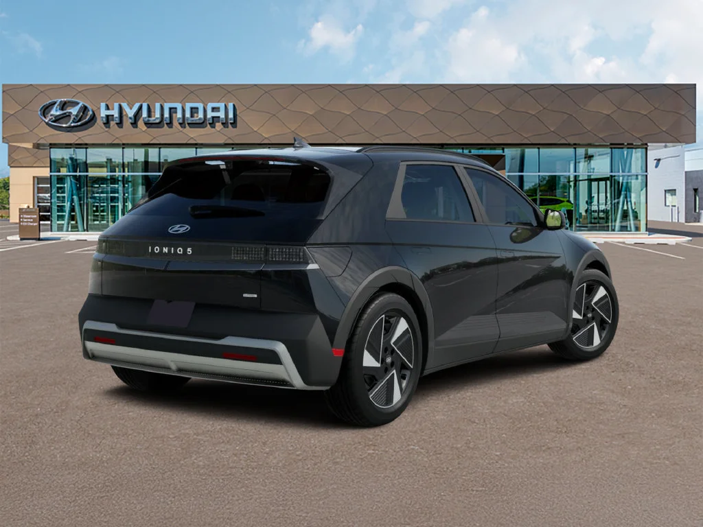 New 2027 Black Hyundai SEL image 5