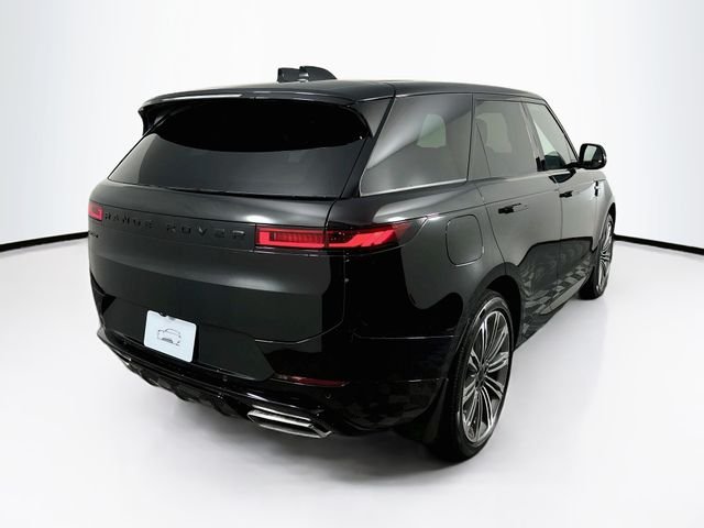 New 2026 Black Land Rover Dynamic SE image 5