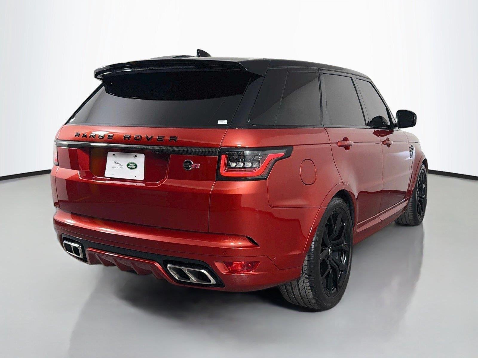 Certified Used 2022 Sanguinello Orange Gloss Land Rover SVR 575HP image 5