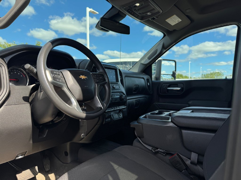 Used 2021 Summit White Chevrolet Custom image 10
