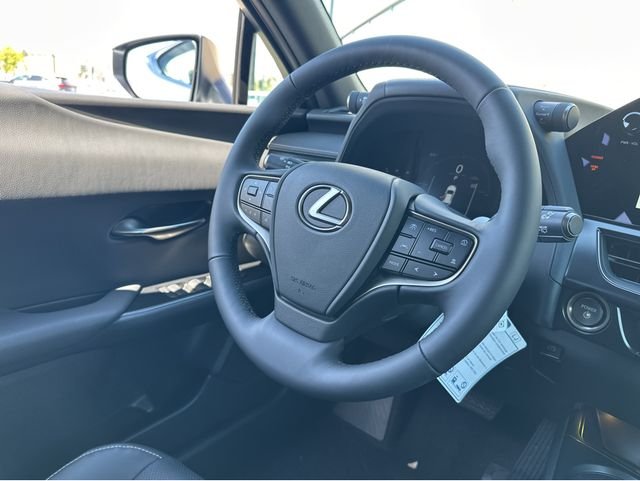 2026 Lexus UX Hybrid 300h Premium - Photo 13
