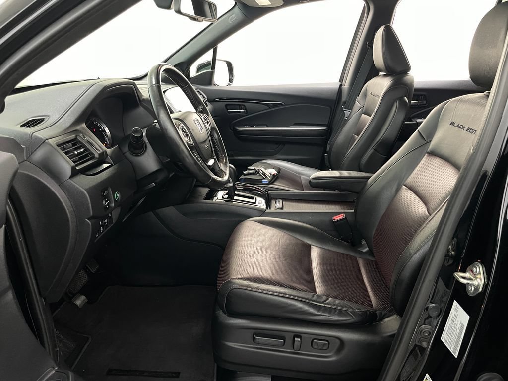 Used 2019 Black Honda Black Edition image 9