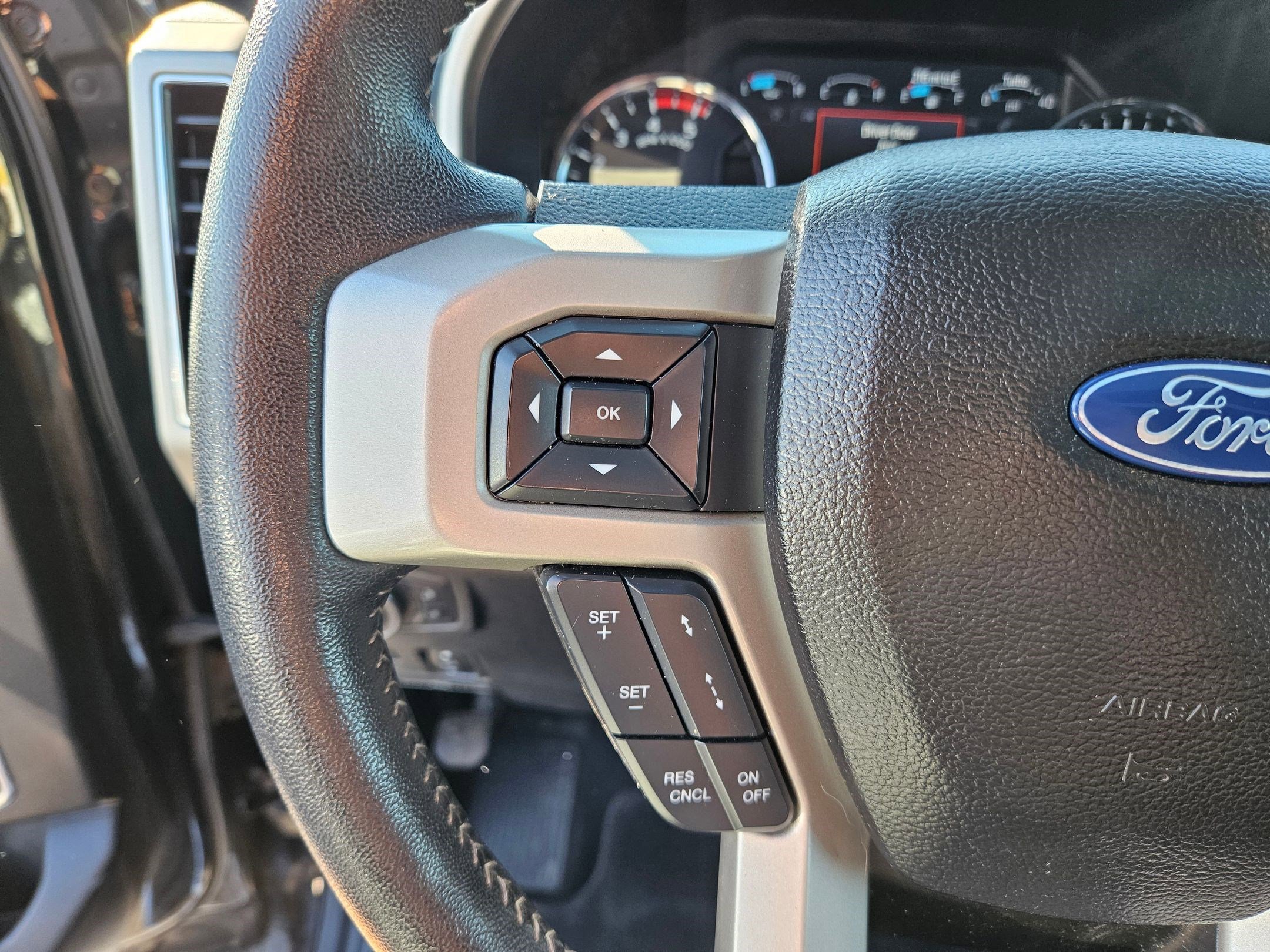 Used 2021 Black Metallic Ford LARIAT image 18