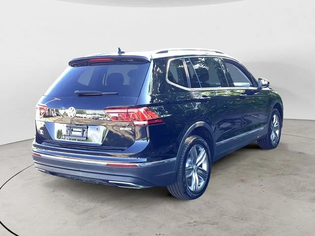 Used 2020 Deep Black Volkswagen 2.0T SEL image 5