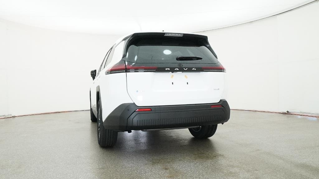 New 2026 Ice Cap Toyota XLE Premium image 15