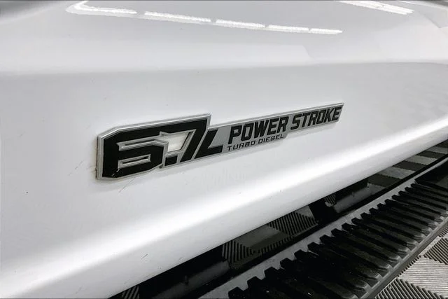 Used 2024 Oxford White Ford XLT image 35