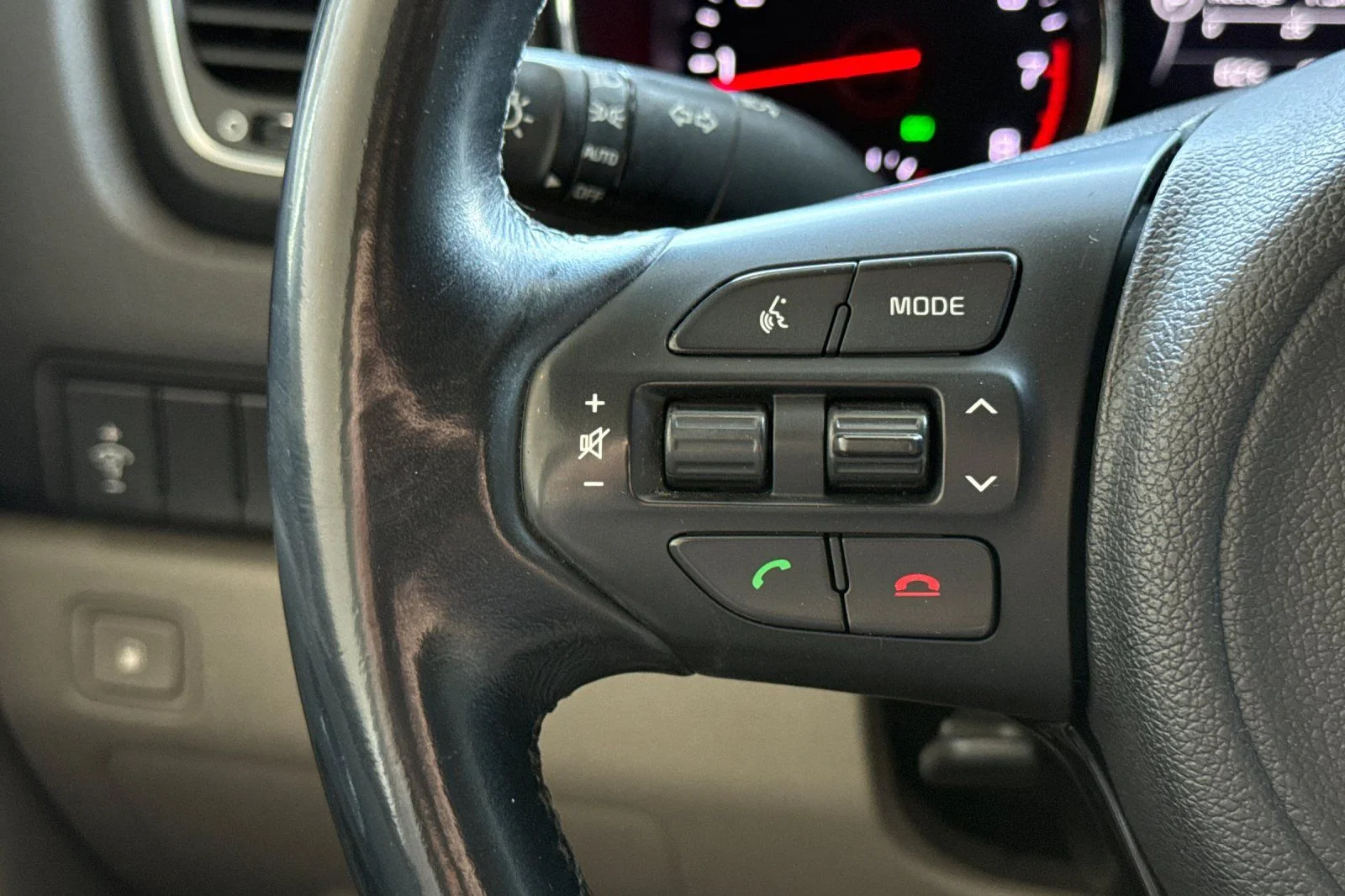 Used 2018 Black Kia LX image 26