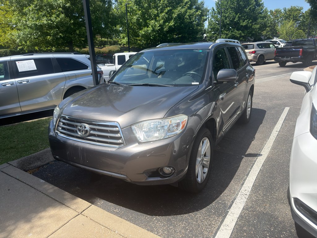 Used 2010 MAGNETIC GRAY METALLIC Toyota Limited image 4