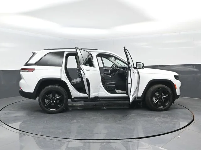 Certified Used 2023 Bright White Clearcoat Jeep Limited image 28