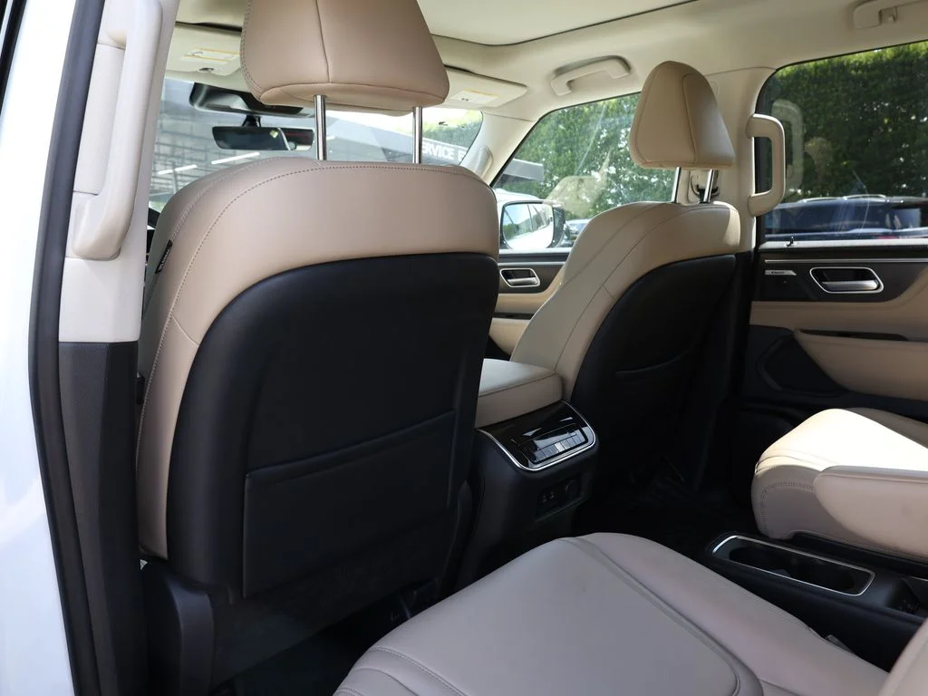 Used 2026 White INFINITI PURE image 20