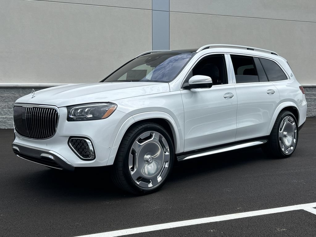 New 2026 MANUFAKTUR Moonlight White Metallic Mercedes-Benz Maybach GLS 600 image 41