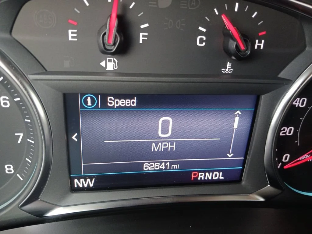 Used 2024 Summit White Chevrolet LT image 19