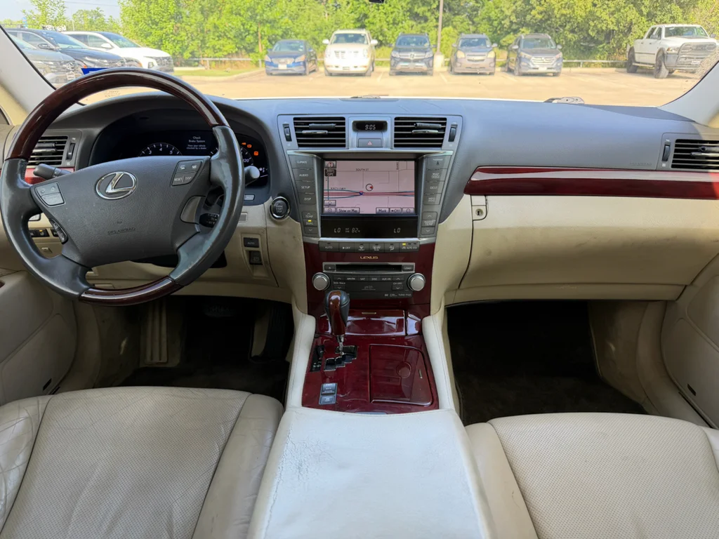 Used 2011 Starfire Pearl Lexus Base image 11