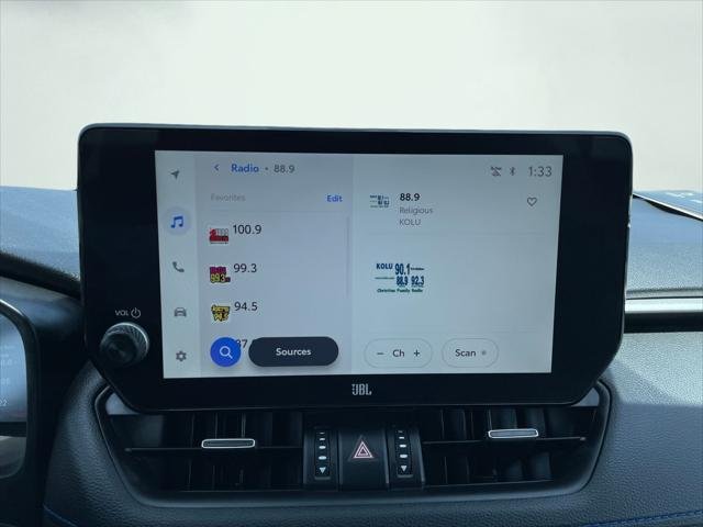 Certified Used 2024 MID BLCK/MAG GRAY Toyota  image 21