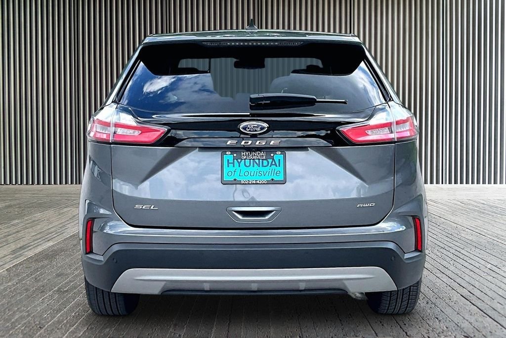 Used 2023 Gray Ford SEL image 5