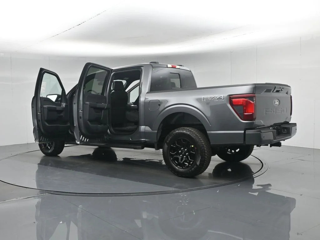 New 2026 Carbonized Gray Metallic Ford XLT image 35