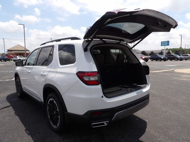 New 2026 Platinum White Pearl Honda Touring image 10
