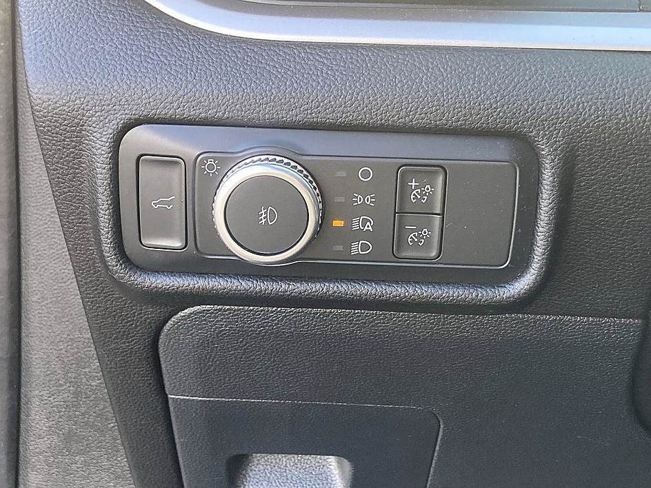 Used 2022 Gray Metallic Ford XLT image 25