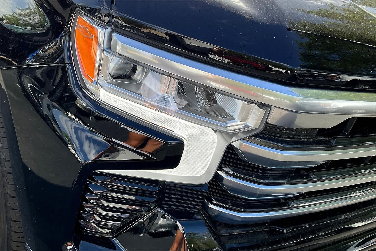 Used 2023 Black Chevrolet High Country image 27