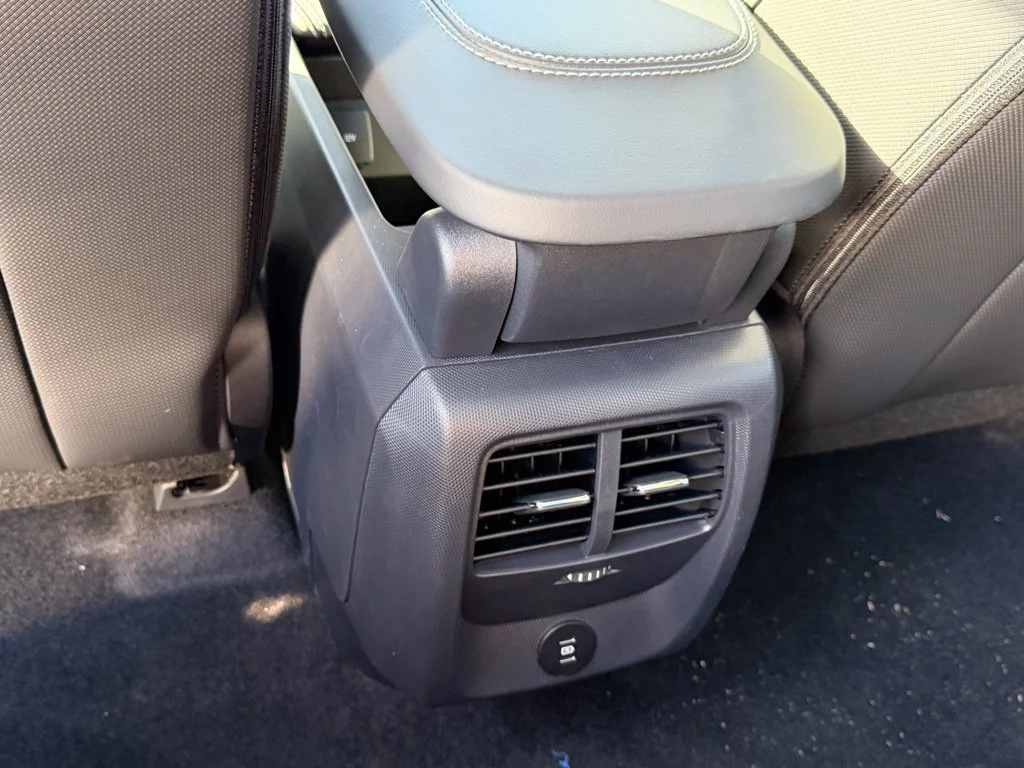New 2026 Velocity Blue Metallic Ford Premium image 15