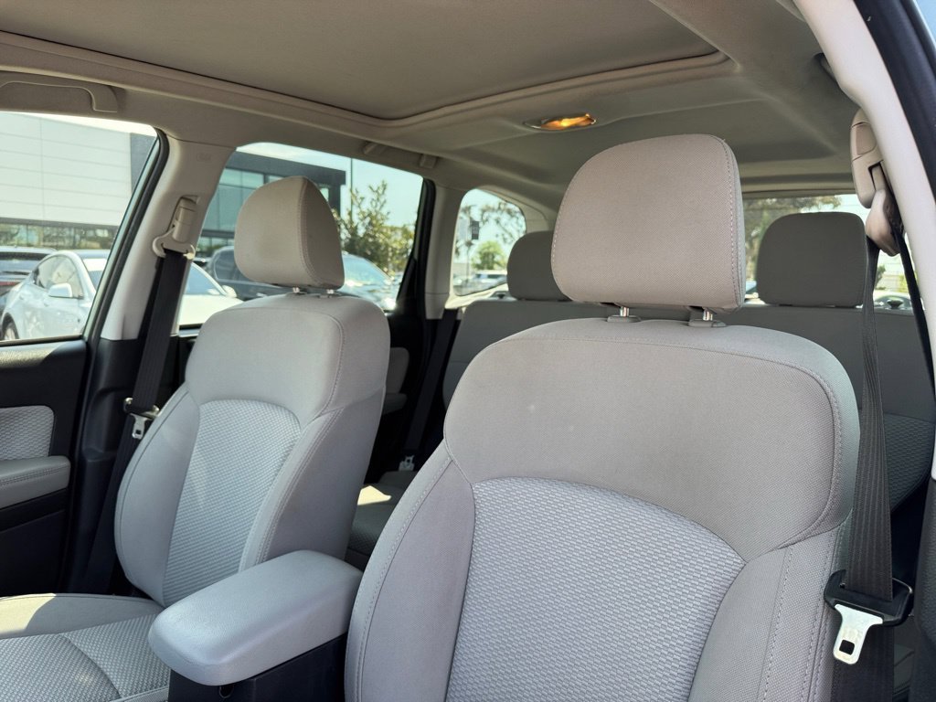 Used 2018 Green Metallic Subaru 2.5i Premium image 17