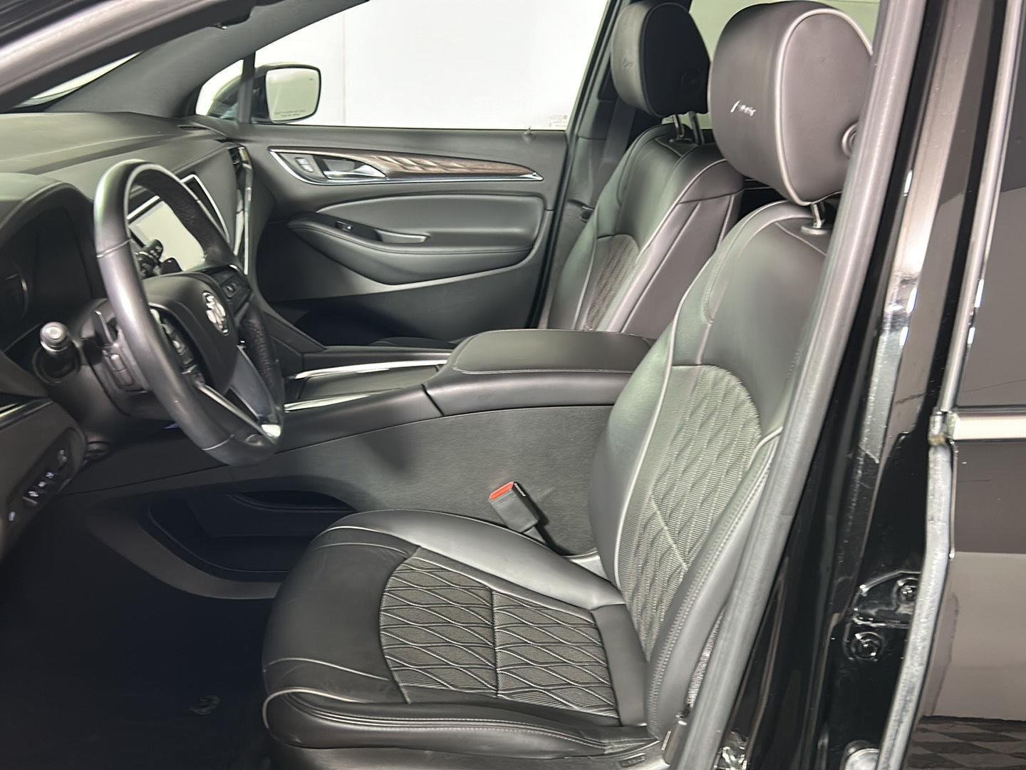 Used 2024 Ebony Twilight Metallic Buick Avenir image 14