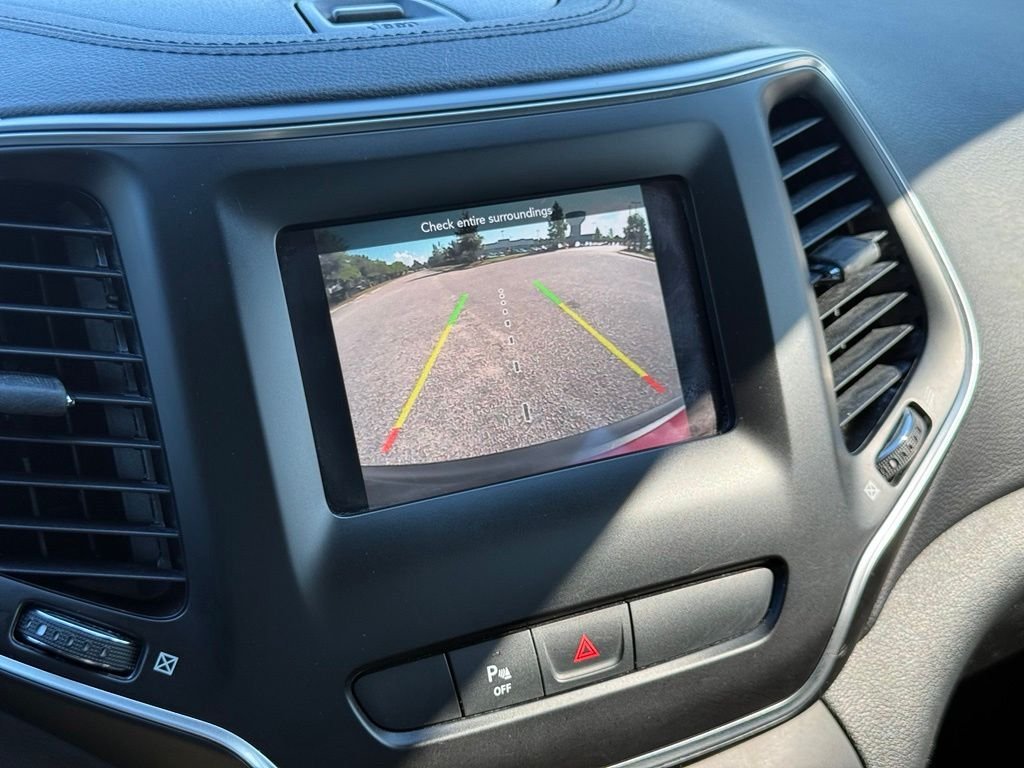 Used 2020 Red Jeep Latitude Plus image 36