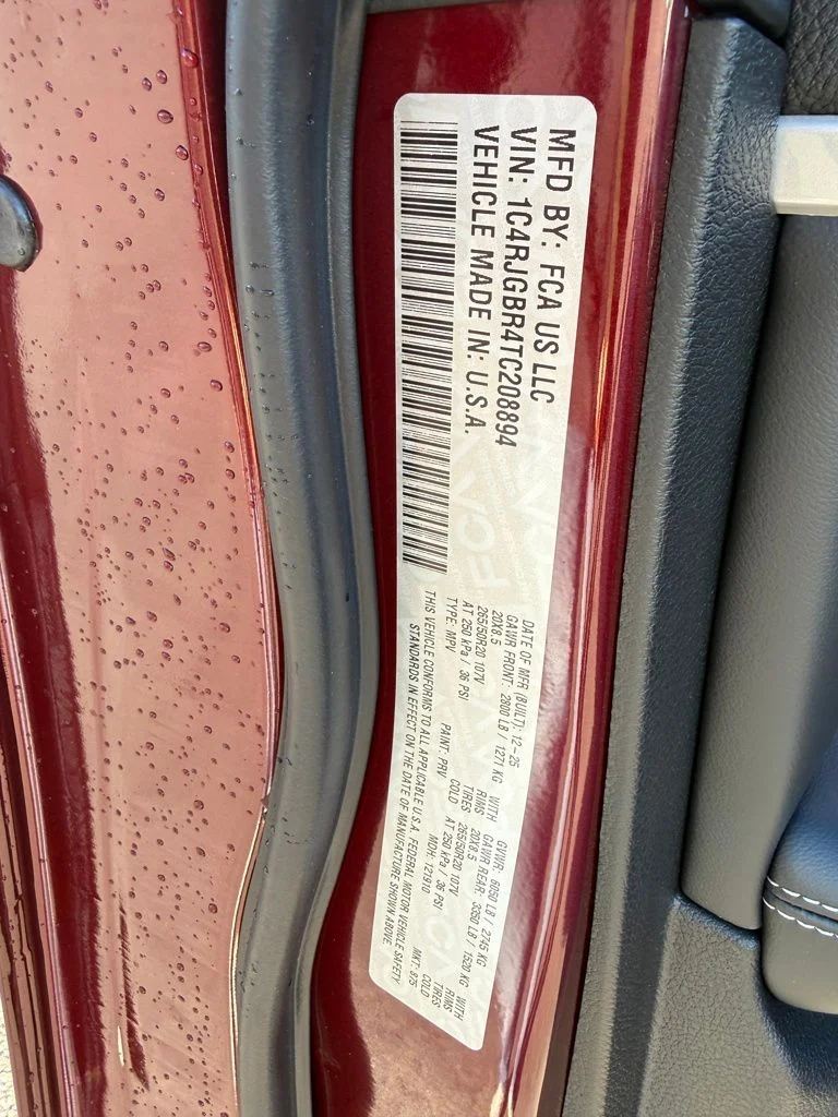 New 2026 Velvet Red Pearl-Coat Exterior Paint Jeep Limited image 29